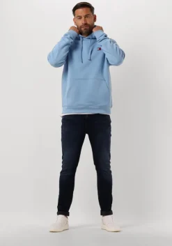 lichtblauwe tommy jeans sweater tjm reg badge hoodie