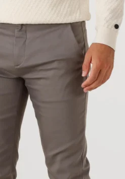 lichtgrijze cast iron chino riser chino