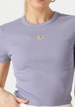lila calvin klein t-shirt washed woven label rib fit tee