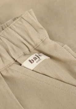 taupe baje studio chino quint
