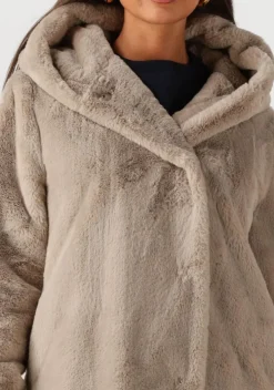 taupe moscow teddy jas 08-08-nadjana-3