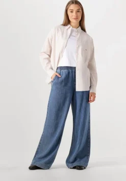 witte calvin klein t-shirt placed institutional baby tee