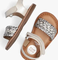 witte gioseppo platte sandalen varese