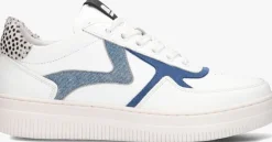 witte maruti lage sneakers momo