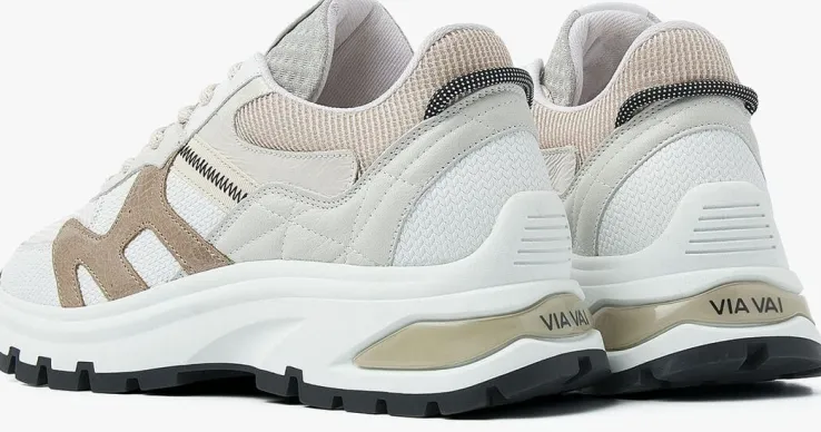 witte via vai lage sneakers liz finley