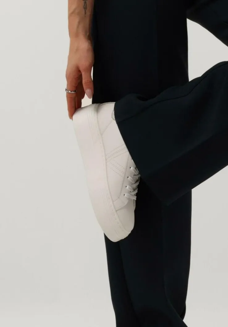 witte via vai lage sneakers isa layne