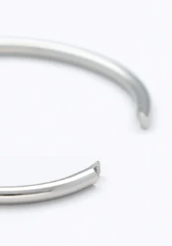 zilverkleurig notre-v armbanden bangl glad