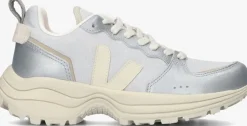 zilverkleurig veja lage sneakers venturi ii