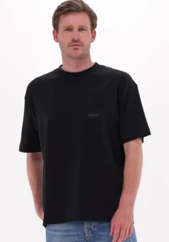 zwarte calvin klein t-shirt shrunken badge pocket tee