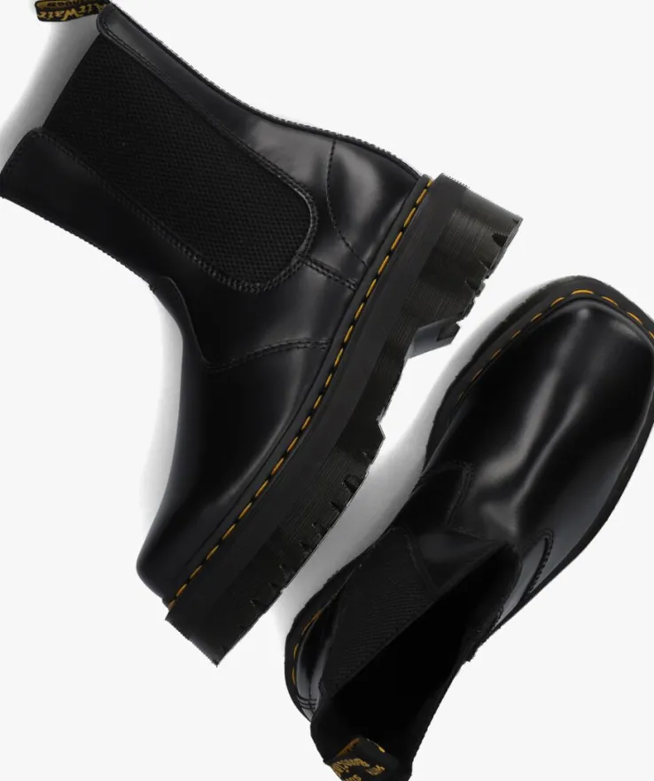 zwarte dr martens chelsea boots 2976 hi quad squared