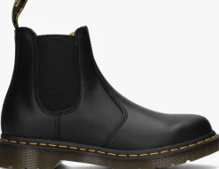 zwarte dr martens chelsea boots 2976 smooth