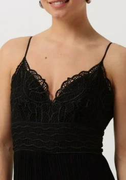 zwarte guess jumpsuit amiah pleated jumpsuit