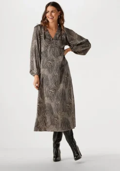 zwarte neo noir midi jurk isoabel floating wave dress