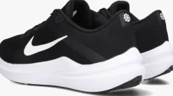 zwarte nike lage sneakers air winflo 10
