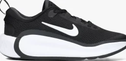 zwarte nike lage sneakers nike infinity flow
