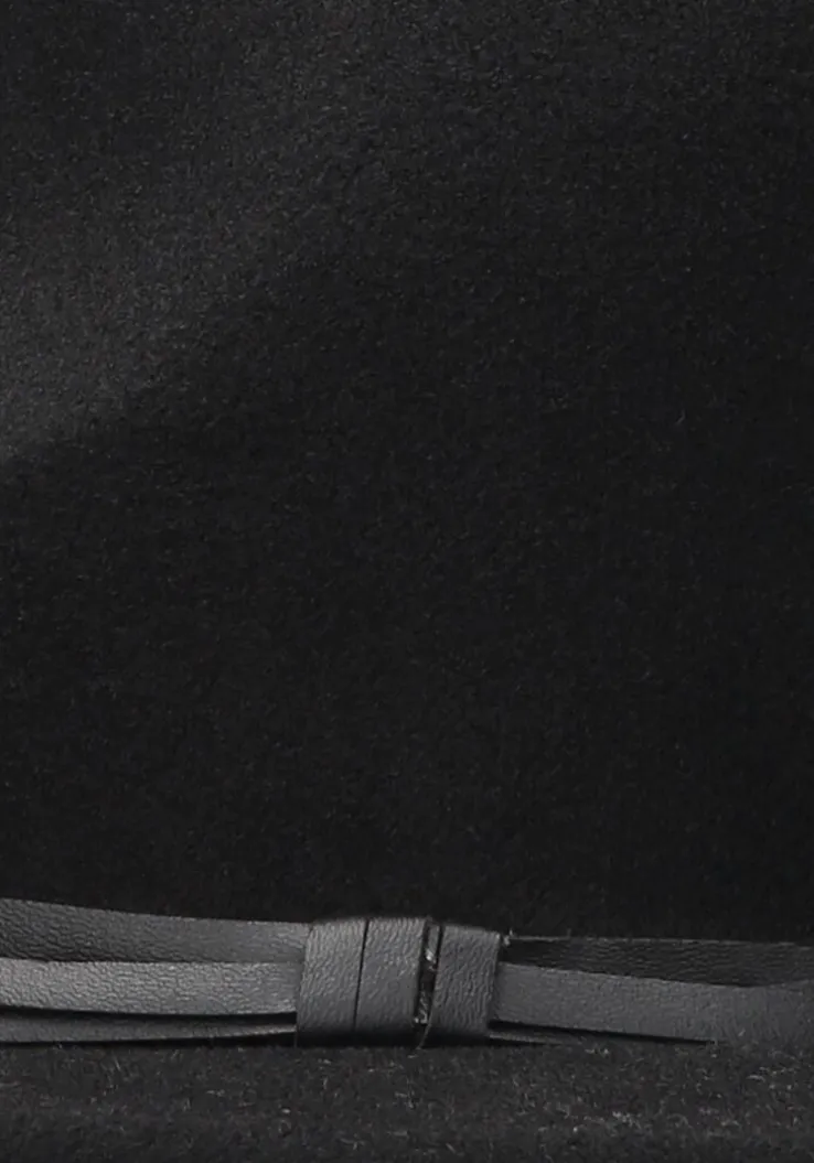 zwarte notre-v hoed vanity