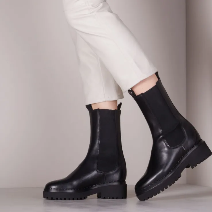 zwarte nubikk chelsea boots fae adams