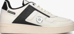 zwarte off the pitch lage sneakers sky force
