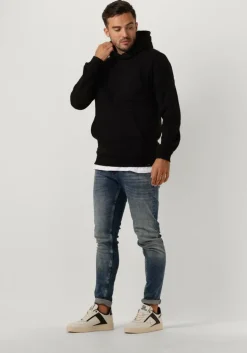 zwarte off the pitch lage sneakers sky force