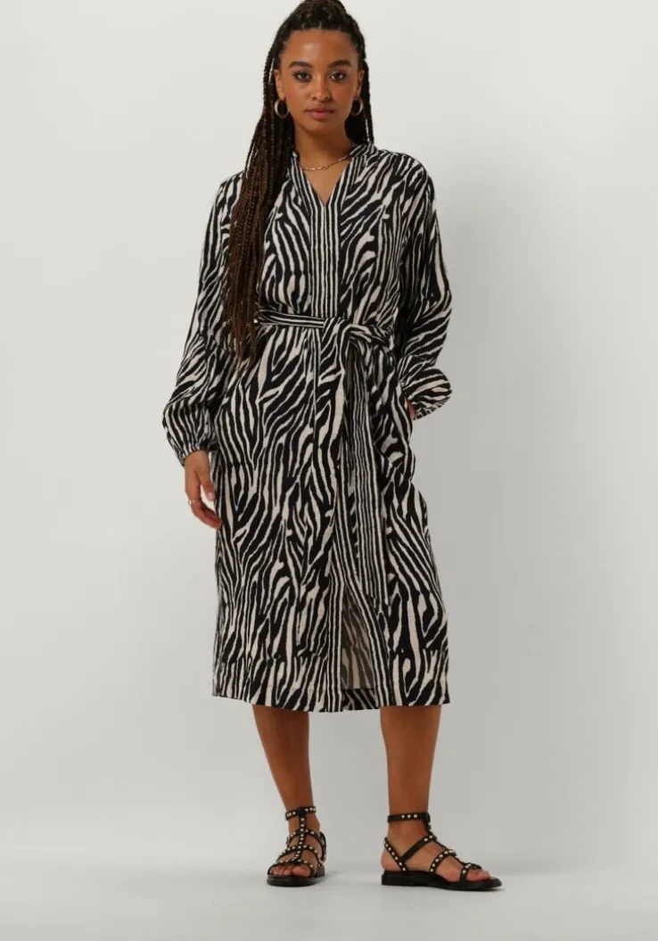 zwarte stella forest midi jurk e24ro053