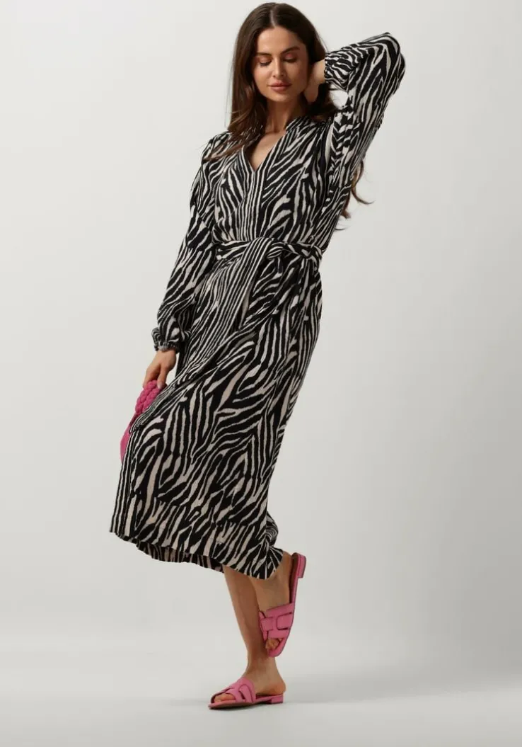 zwarte stella forest midi jurk e24ro053