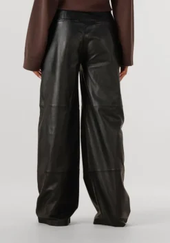 zwarte studio ar wijde broek tess