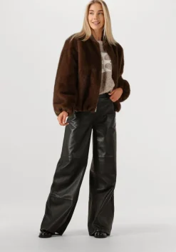 zwarte studio ar wijde broek tess