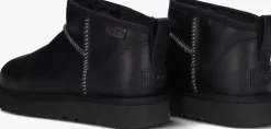 zwarte ugg vachtlaarzen classic ultra mini leather regenerate