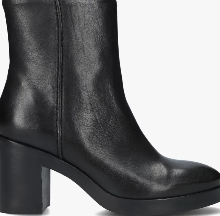 zwarte via vai enkellaarsjes taara