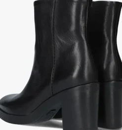 zwarte via vai enkellaarsjes taara