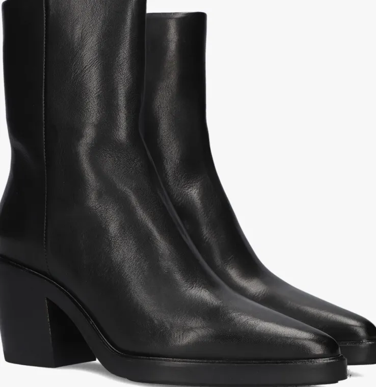 zwarte via vai enkellaarsjes kailee fay